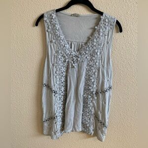 POL Floral Embroidered Gray Boho Top 🌴